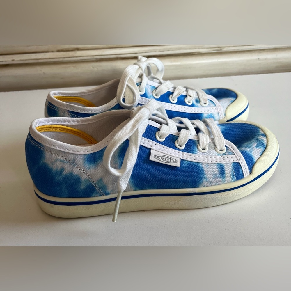 Women’s KEEN Elsa Casual Comfortable Sneakers Shoes blue white pattern canvas 5